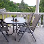 Jovich 3 Apartman *